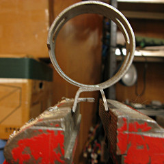 setting the spring-ring in a vise