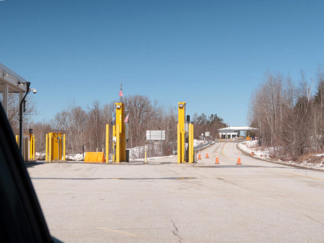 Canada border infrastructure