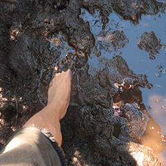 Squishy mud between the toes!