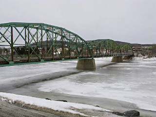 another bridge to Canada