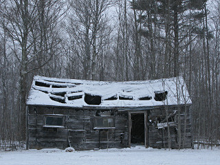 dead barn on US 2, in the snow