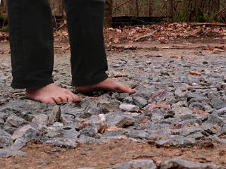 Walking barefoot on rough ballast